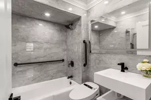 1010 W Elm St, Palatine, IL 60067 - Photo 9