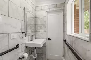 1010 W Elm St, Palatine, IL 60067 - Photo 7