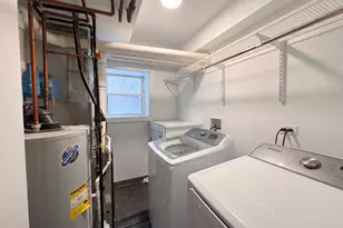 834 W Waveland Ave, Chicago, IL 60613 - Photo 13