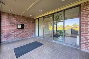 6 Villa Verde Dr, Buffalo Grove, IL 60089 - Photo 3