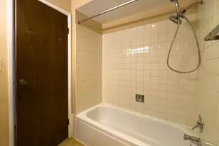 6 Villa Verde Dr, Buffalo Grove, IL 60089 - Photo 25