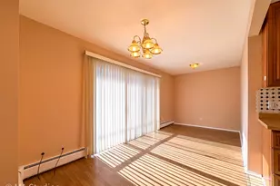 6 Villa Verde Dr, Buffalo Grove, IL 60089 - Photo 11