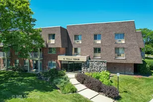 6 Villa Verde Dr, Buffalo Grove, IL 60089 - Photo 1
