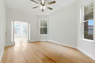 909 W Addison St, Chicago, IL 60613 - Photo 5