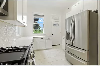 909 W Addison Street #2, Chicago, IL 60613 - Photo 3