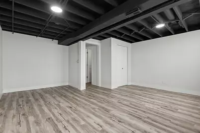8308 S Anthony Avenue, Chicago, IL 60617 - Photo 9
