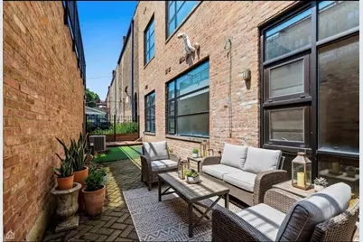 2105 W Concord Place #4, Chicago, IL 60647 - Photo 9