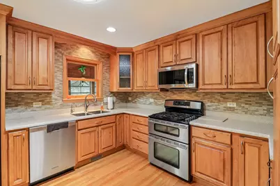 8411 Garrison Road, Wonder Lake, IL 60097 - Photo 7