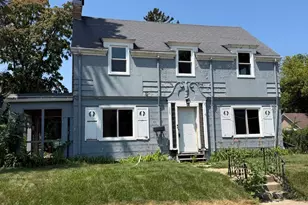 929 Garfield Ave, Belvidere, IL 61008 - Photo 1