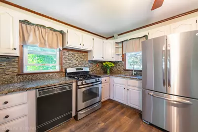 380 Charlotte Avenue, Crystal Lake, IL 60014 - Photo 7