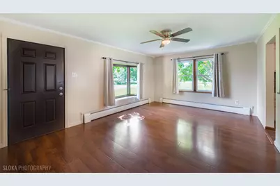 380 Charlotte Avenue, Crystal Lake, IL 60014 - Photo 3