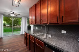 5950 Oakwood Dr, Lisle, IL 60532 - Photo 7