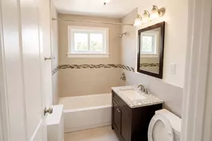 2605 W Fitch Ave, Chicago, IL 60645 - Photo 7