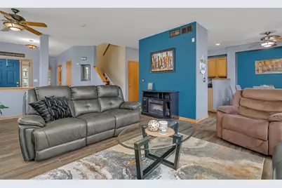 16107 Huron Street, Crest Hill, IL 60403 - Photo 9