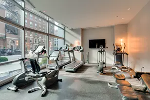 110 W Superior St, Chicago, IL 60610 - Photo 3