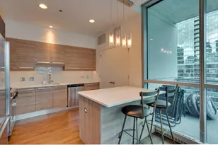 110 W Superior St, Chicago, IL 60610 - Photo 7