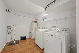 1009 Douglas Ave, Naperville, IL 60540 - Photo 25