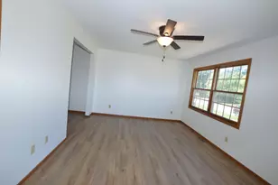 1509 Hickory St, McHenry, IL 60051 - Photo 9