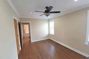 2151 W Granville Ave, Chicago, IL 60659 - Photo 11