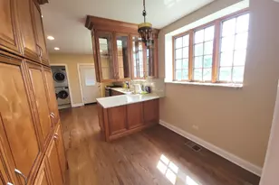 2151 W Granville Ave, Chicago, IL 60659 - Photo 7