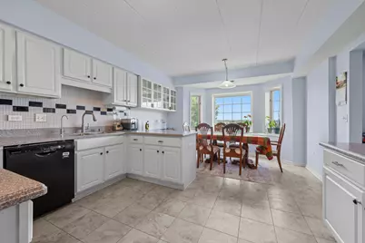 8515 Woodward Avenue #303, Woodridge, IL 60517 - Photo 5