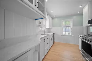 40 S Pine St, Geneva, IL 60134 - Photo 9