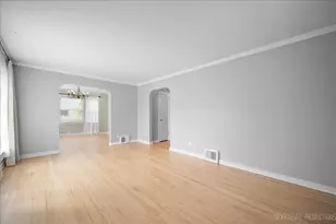 40 S Pine St, Geneva, IL 60134 - Photo 5