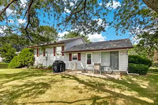 8586 Yellowstone Dr, Byron, IL 61010 - Photo 39