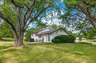 8586 Yellowstone Dr, Byron, IL 61010 - Photo 41