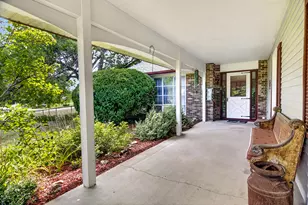 8586 Yellowstone Dr, Byron, IL 61010 - Photo 5