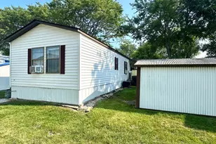 3268 Meadow Dr, Park City, IL 60085 - Photo 21