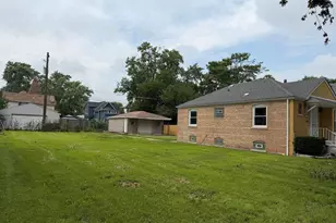 10122 S Wallace St, Chicago, IL 60628 - Photo 19