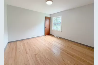 10122 S Wallace Street, Chicago, IL 60628 - Photo 9