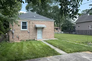 10122 S Wallace St, Chicago, IL 60628 - Photo 17
