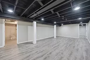 9700 S Torrence Ave, Chicago, IL 60617 - Photo 17