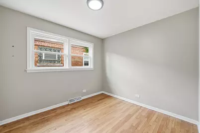 9700 S Torrence Avenue, Chicago, IL 60617 - Photo 13