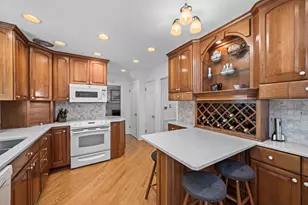 1101 E Mayfair Rd, Arlington Heights, IL 60004 - Photo 11
