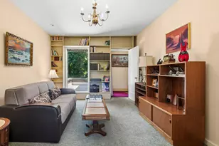 2454 W Morse Ave, Chicago, IL 60645 - Photo 23
