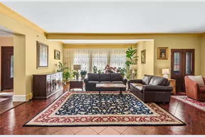 2454 W Morse Avenue, Chicago, IL 60645 - Photo 5