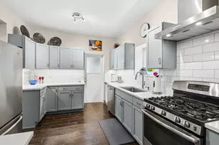2454 W Morse Ave, Chicago, IL 60645 - Photo 7