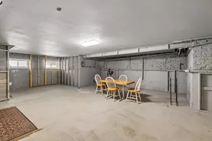 2454 W Morse Ave, Chicago, IL 60645 - Photo 27
