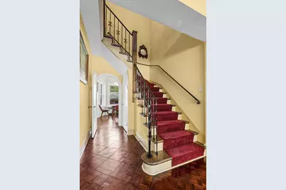 2454 W Morse Avenue, Chicago, IL 60645 - Photo 13