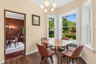 2454 W Morse Avenue, Chicago, IL 60645 - Photo 9