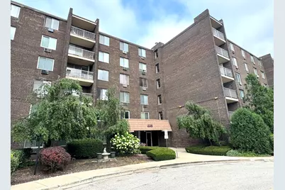 225 S Rohlwing Road #618, Palatine, IL 60074 - Photo 1