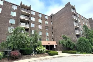 225 S Rohlwing Rd, Palatine, IL 60074 - Photo 1