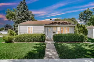 201 N William St, Mount Prospect, IL 60056 - Photo 1