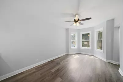 4239 N Albany Avenue, Chicago, IL 60618 - Photo 11