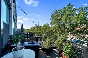 1151 W 14th Pl, Chicago, IL 60608 - Photo 33