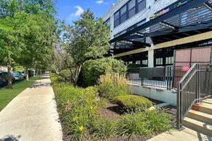 1151 W 14th Pl, Chicago, IL 60608 - Photo 3