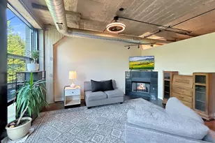 1151 W 14th Pl, Chicago, IL 60608 - Photo 13